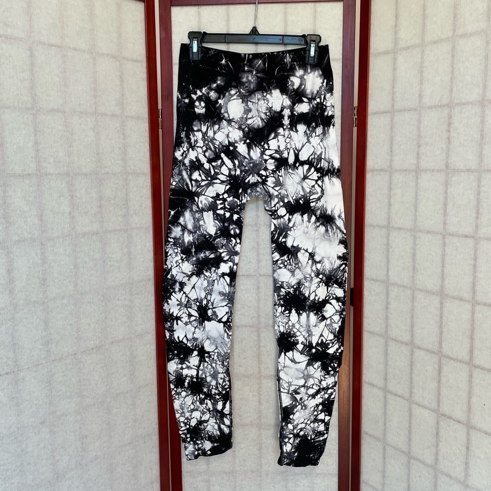 Peach Leggings - Euc - Size XL